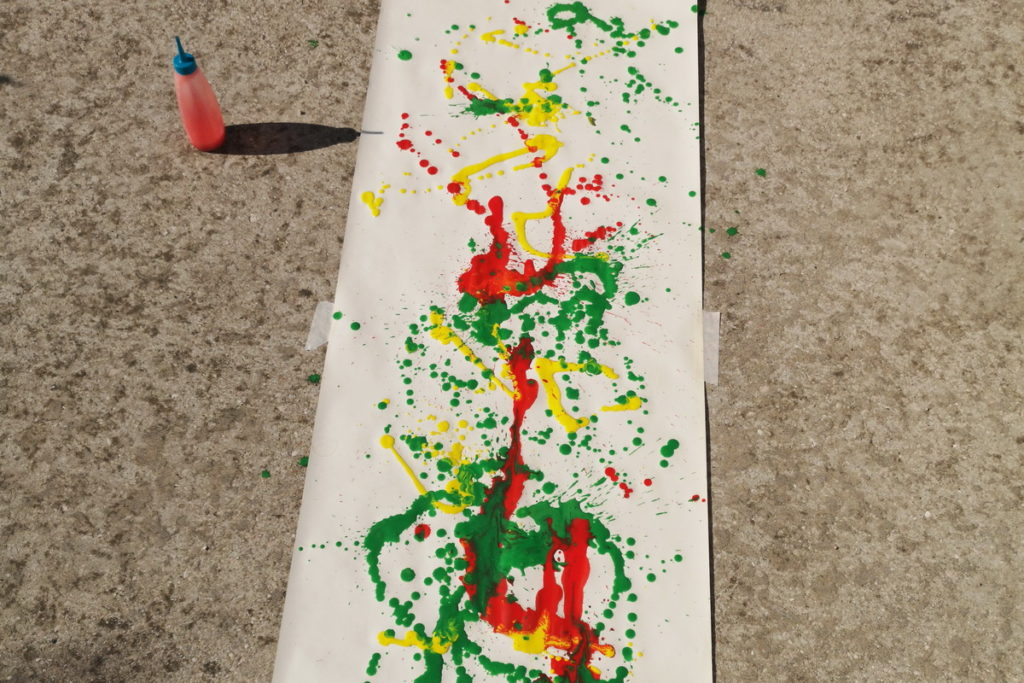 Action painting e dripping per bambini scuola primaria