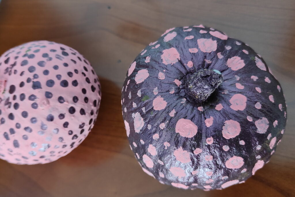 Zucche creative come Yayoi Kusama