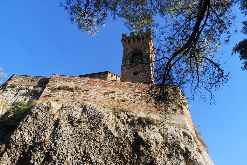 Un paesaggio spettacolare alla rocca Manfrediana
